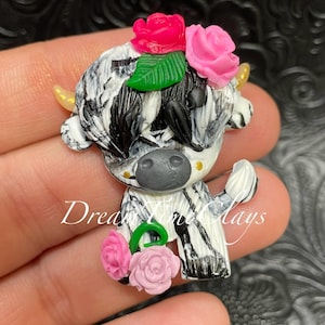Black and White Floral Highland Cow Clay Bow Center Embellishment