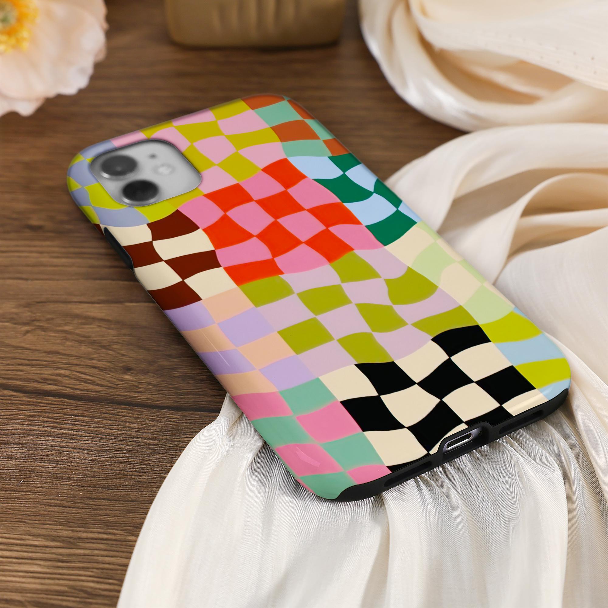 歪んだデザイン iPhoneケース SILVER BULLET | 『SBLTR』iPhone12 iPhone13 iPhone14 iPhone15 Pro