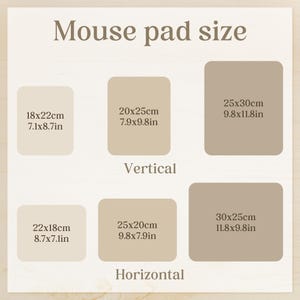 Peut inclure: Un tableau montrant diff&eacute;rentes tailles de tapis de souris en pouces et en centim&egrave;tres. Le tableau est divis&eacute; en deux sections : verticale et horizontale. La section verticale montre des tapis de souris avec des dimensions de 18x22cm (7.1x8.7in), 20x25cm (7.9x9.8in) et 25x30cm (9.8x11.8in). La section horizontale montre des tapis de souris avec des dimensions de 22x18cm (8.7x7.1in), 25x20cm (9.8x7.9in) et 30x25cm (11.8x9.8in).