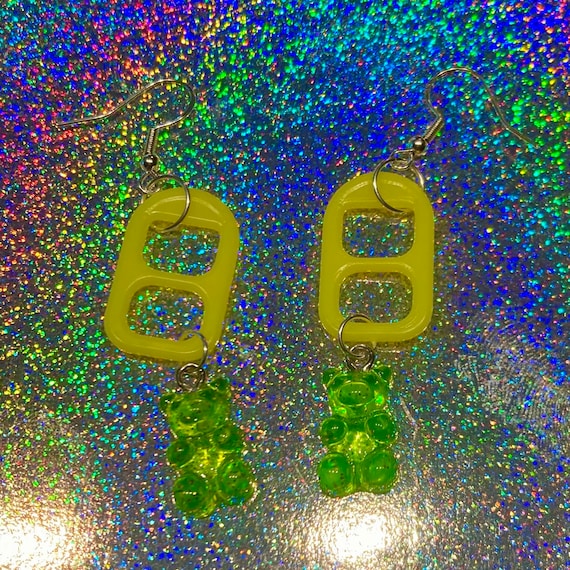 MILK X SODA PASTEL BEAR EARRINGS GREEN MILK X SODA PASTEL BEAR EARRINGS GREEN