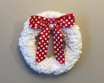 Polka Dot Loop Yarn Wreath, All Occasion Wreath, Chunky Knit Wreath, Valentines Day Wreath