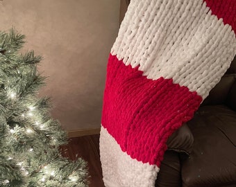 Cozy Christmas Blanket, Red and White Throw, Holiday Blanket, Chunky Knit Winter Blanket, Decorative Christmas Blanket, Handknit Throw