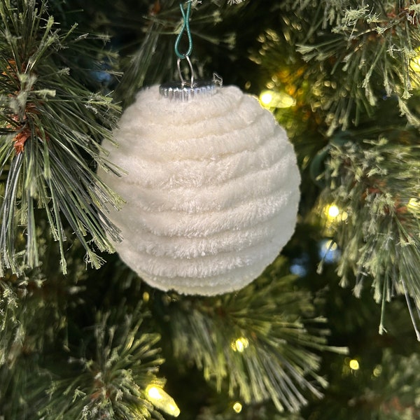 Velvet Ornamant, Velvet Yarn Ornament, Decorative Ornament, Christmas Ornament, Yarn Wrapped Ornament, Christmas Bowl Filler