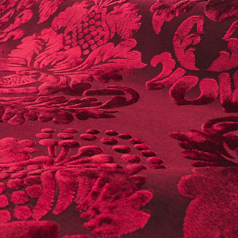 Damask velvet fabric for furnishings, bags, accessories. By the meter multiples of 50 cm: 1 50 x 140 cm 2 100 x 140 cm etc... Bordeaux