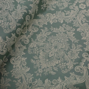 Damask fabric for upholstery, bags, and accessories. Sold by the meter (multiples of 50 cm: 1 = 50 x 330 cm; 2 = 100 x 330 cm, etc.)