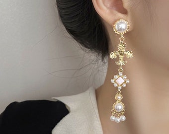 long Victorian chandelier earrings, baroque drops dangle gold-plated pearls chandelier earrings with zirconium vintage retro Germany