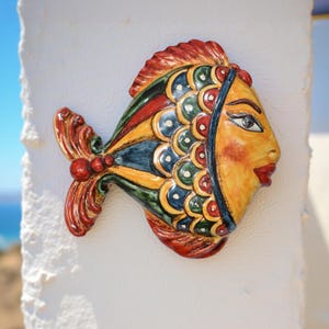 Kleurrijke Siciliaanse keramische muurvis, handgemaakt Caltagirone-aardewerk, mediterraan decor, meerdere maten