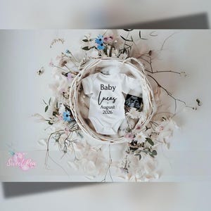 Faire-part de grossesse minimaliste, faire-part de bébé floral neutre, modèle de carte numérique personnalisé neutre, fleur naturelle MODIFIABLE