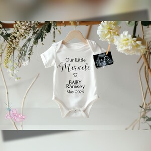 Faire-part de grossesse minimaliste, bébé numérique floral neutre, modèle de carte numérique personnalisé naturel, notre petit miracle
