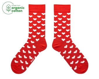 Chaussettes rouges à coeurs - cadeau de Saint-Valentin en coton bio