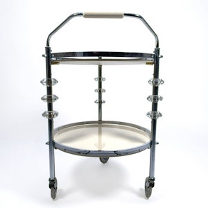 Dekorativer Vintage Chrome Glass Barwagen Servierwagen aus den 60er 70er Jahren