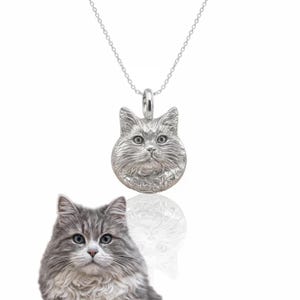 Collar con retrato realista personalizado a partir de tu foto / Charm de plata esterlina hecho a mano imagen 1