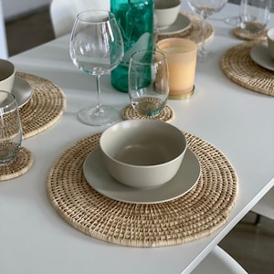 ROUND PLACEMATS WARA- Set of 4