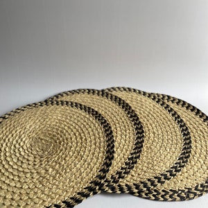 ROUND PLACEMATS - Set of 4