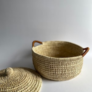 HANDCRAFTED BASKET - MEDIUM