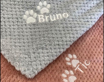 Personalised super soft pet blanket with two paws, lightweight summer autumn blanket, perfect for cats, dogs and rabbits