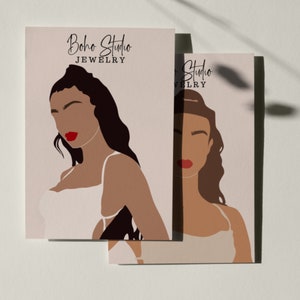 Pode incluir: Duas ilustra&ccedil;&otilde;es de mulheres com cabelo comprido, vestindo tops brancos sem mangas. O texto "Boho Studio Jewelry" est&aacute; no topo da imagem.