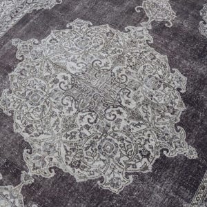 8x11 Vintage Turkish Wool Rug: Handmade Anatolian Area Rug