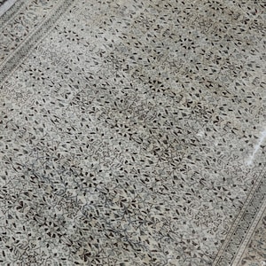 Tapete de 4,7 x 6,9 pés, tapete turco persa antigo da Anatólia verde suave, tapete vintage 5 x 7, marrom, decoração eclética para casa, tapete turco 5 x 7, tapete Oushak 5 x 7