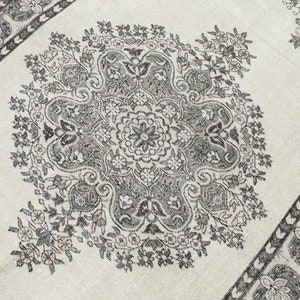 Vintage Turkish Oushak Rug: 6x9 Wool Living Room Carpet