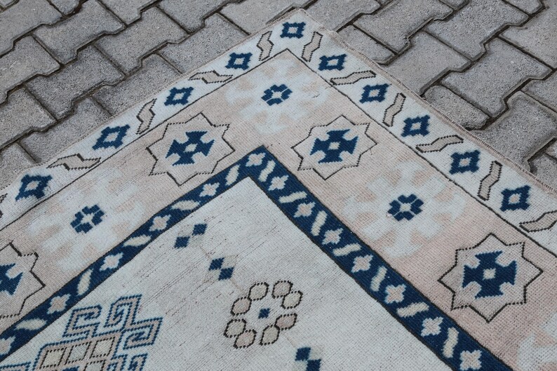 6x8 Rug, Unique Turkish Antique Vintage Rug, 6x8 Anatolian Rug, Cream
