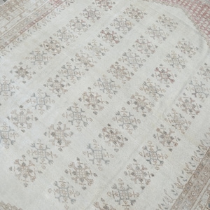 Large Turkish Area Rug: Vintage Bohemian Cotton Wool (7x9 ft)