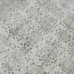 6x9 Vintage Turkish Oushak Rug: Neutral Pastel Carpet