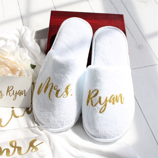 Personalized Bride Mrs Pearls Fluffy Slippers, Bridal Fluffy Cross slippers, Bride Gift, Bridal Shower, Bachelorette Gift Custom Slippers