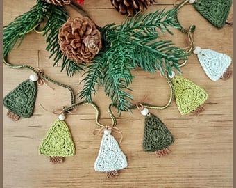 Little Christmas Trees Crochet Garland. Pattern PDF+ VIDEOS tutorial. Christmas Trees DIY crochet ornament. Step by Step instructions.