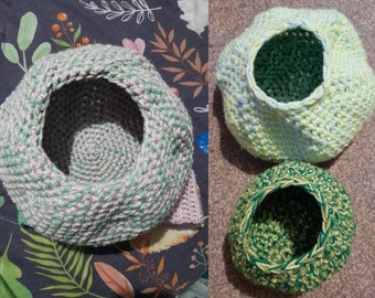 Snake donut, snake hide nest, custom pet basket, reptile bed cozy, snake house, crochet cuddle cave,snake snuggie, snakes, crochet pet cave