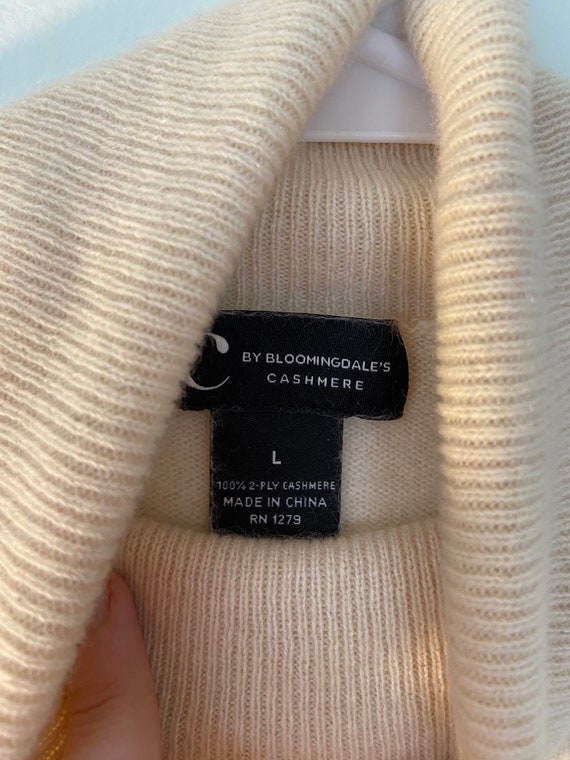 Bloomingdale’s Cream Cashmere Turtleneck/ S /Wome… - image 4