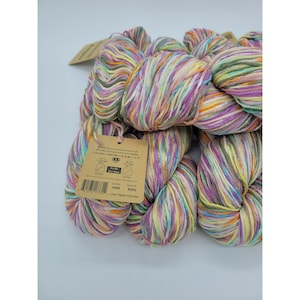 Araucania Papagayo Cotton Blend Yarn: Lilac Tailed Parrotlet, DK 3 (2 Hanks)