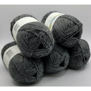 Cascade 220 Superwash Merino Wool Yarn Lot of 5 Skeins in Charcoal Heather, Beautiful Soft Merino Wool Yarn, Yarn for Sweaters, Soft Wool