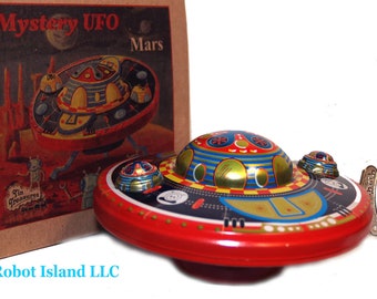 Mars Quest Flying Saucer Tin Toy Windup Mars Attacks