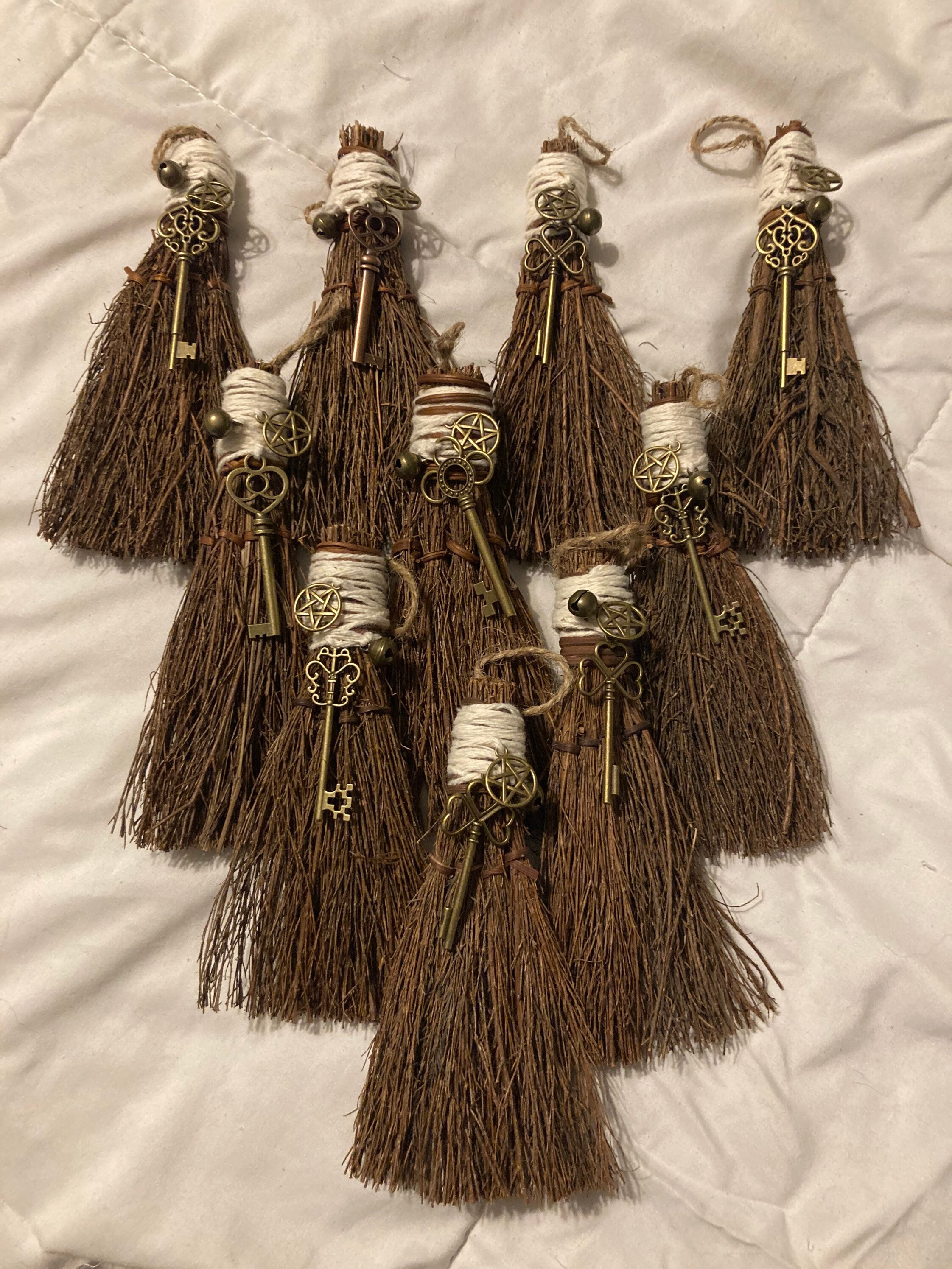 Cinnamon Besom Broom With White Strawflower Moonstone, 46 OFF