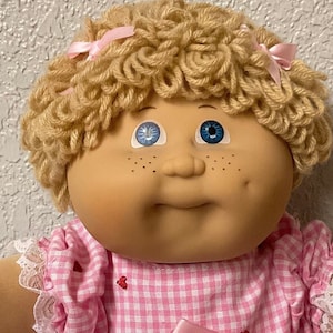 Vintage JESMAR Cabbage Patch Kid Girl Butterscotch Hair Blue Eyes Freckles HM#3 1984 Collectors Doll Gifts For Moms Friends Sister Girls Her