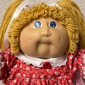 Vintage Cabbage Patch Kid Girl HTF Hong Kong Butterscotch Hair Blue Eyes HM#2 1985 Collectors Doll Gifts For Girls Mom Sister Friend Her
