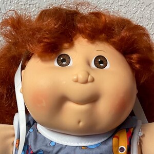 希少なヴィンテージキャベッジパッチキッドトランジショナルガールオーバーンコーンシルクヘアブラウンアイヘッドモールド#44 1989年娘、女の子、姉妹、お母さん、彼女へのギフト