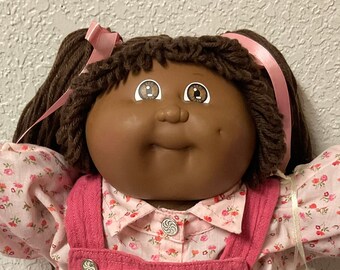 Vintage Cabbage Patch Kid Ragazza Afro-Americana Capelli Castani Occhi Castani Hong Kong Testa Stampo #3 1985 Collezionisti Bambola Regali Per Mamme Ragazze Bambini