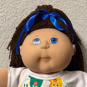 Vintage Cabbage Patch Kind Mädchen spielen entlang PA-4 Braune Haare Blaue Augen 2004 Sammlerstücke Geschenke für Mädchen Tochter Schwester Freund Mama Her