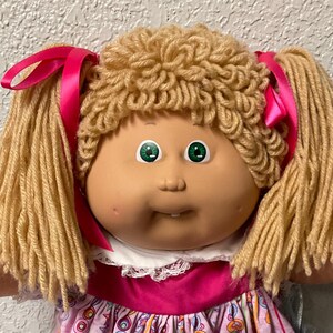 Vintage Cabbage Patch Kid Girl Wheat Poodle Hair Green Eyes Head Mold #5 1987 Collectibles Gifts For Girls Daughter Sister Friend Mom Her