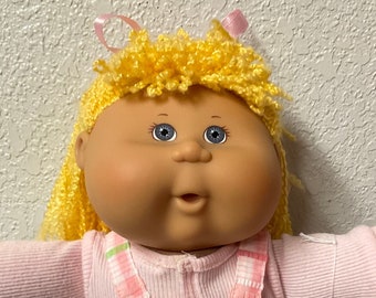 Vintage Cabbage Patch Kid Girl Play Along PA-10 Gold or Yellow Hair Gray Eyes 2004 Collectors Doll Collectibles Gifts For Kids Mom Girls