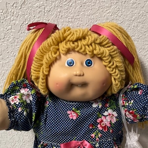 Vintage Cabbage Patch Kid Girl HTF Butterscotch Hair Blue Eyes Head Mold #5 1985 Kolekcjonerskie prezenty dla córki, siostry, przyjaciółki, mamy i dziewcząt