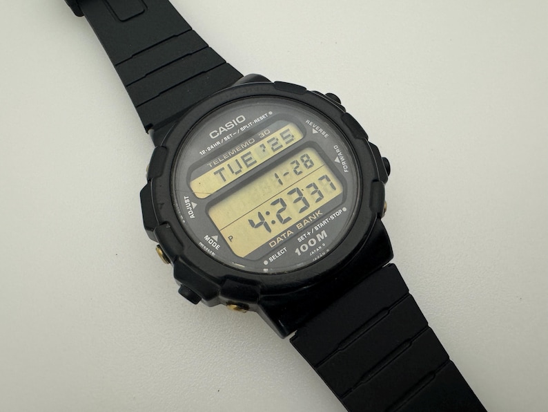 Casio  Data Bank Telememo 30 Watch DBW-32