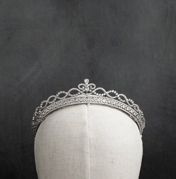 Silver Crown Tiara With Clear Stones Silver Crown Tiara With Clear Stones