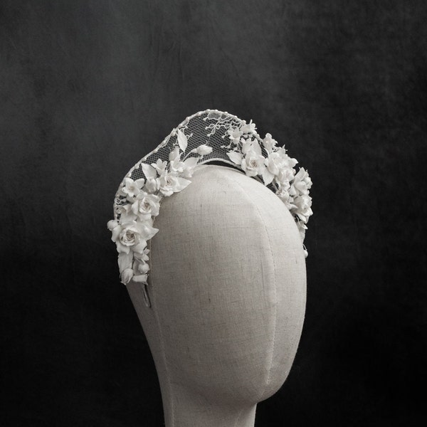 Timeless Elegance: Handcrafted Silk Flower & Pearl Headpiece with Vintage Lace - A Tribute to Artisanal Craftsmanship