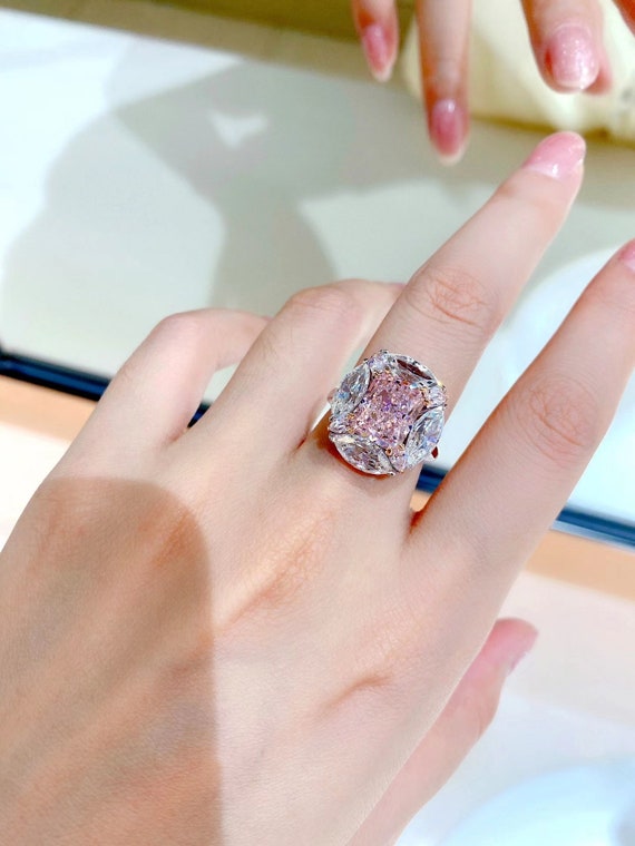 Top Quality Bubble Gum Pink Diamond 4CT Brilliant Cut Pink
