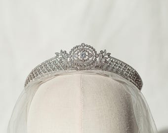 Royal Bridal Tiara Crown, Halo Cubic Zirconia Wedding Headpiece, Luxury Statement Bride Crown