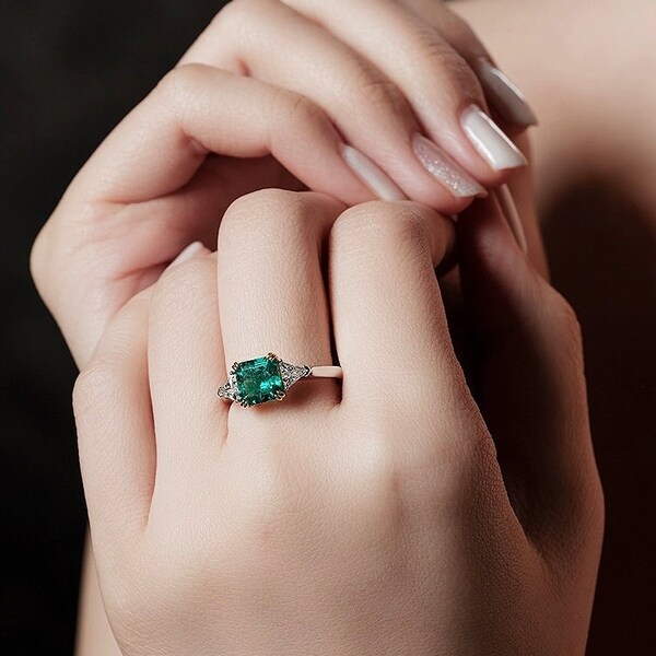 Vivid Green 1.5 CT Lab-Created Colombian Emerald Ring | GRC Certified | Elegant Gift for Her