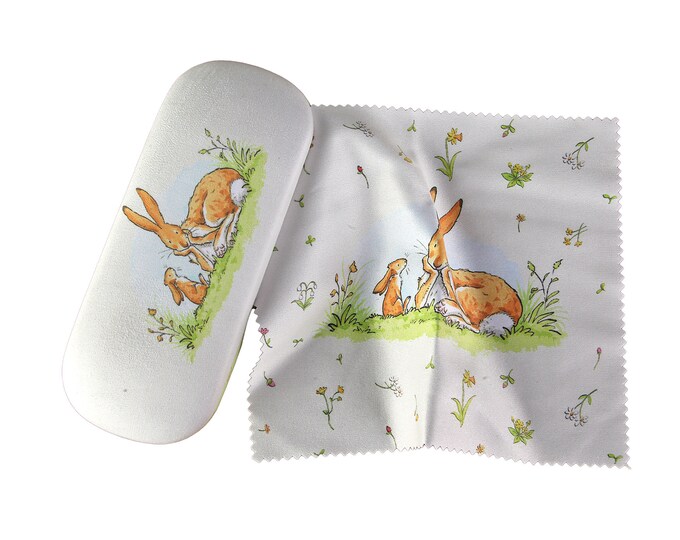 Bekking & Blitz glasses case with cleaning cloth "How Much I Love You" Guess How Much I Love You, Sam McBratney and Anita Jeram GB1178
